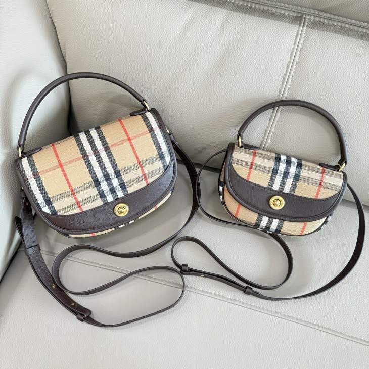 Picture of Burberry Handbags _SKUfw206732027fw
